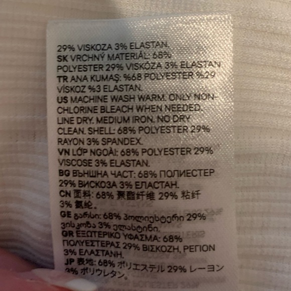 H&M Cream Crop Top, Size M - Picture 9 of 9